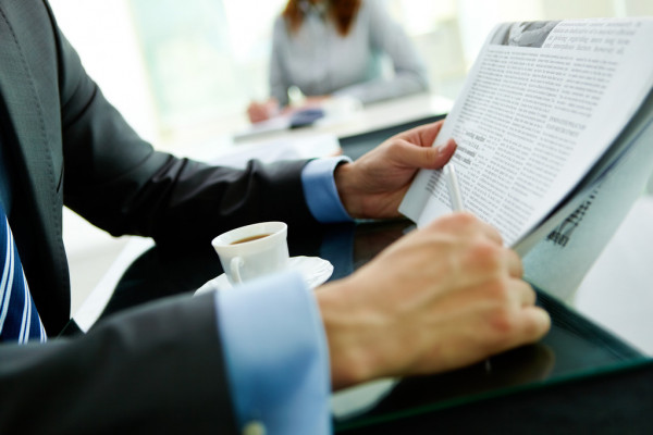 В Клинцах задолжавшую дочери 2,7 млн рублей алиментщицу отправили в колонию